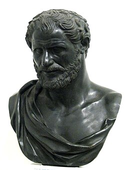 Busto de um filósofo, possivelmente Demócrito; a identificação é incerta.